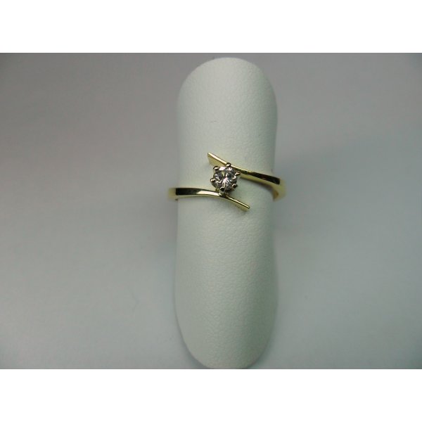 Twisted Solitaire Ring Yellow Gold 0.12 crt.
